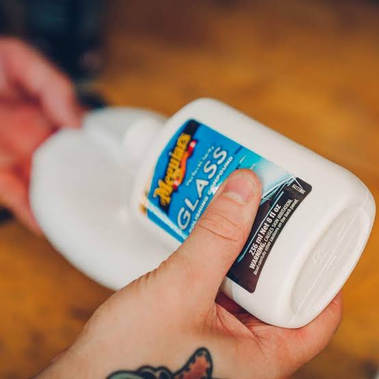 Meguiar’s Perfect Clarity Glass Polishing Compound 8 oz (118 ml)